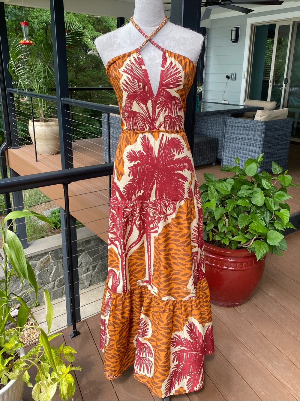 Johanna Ortiz Halter Maxi Tropical Dress in Rust Red, Cream & Orange
GORGEOUS 🌺